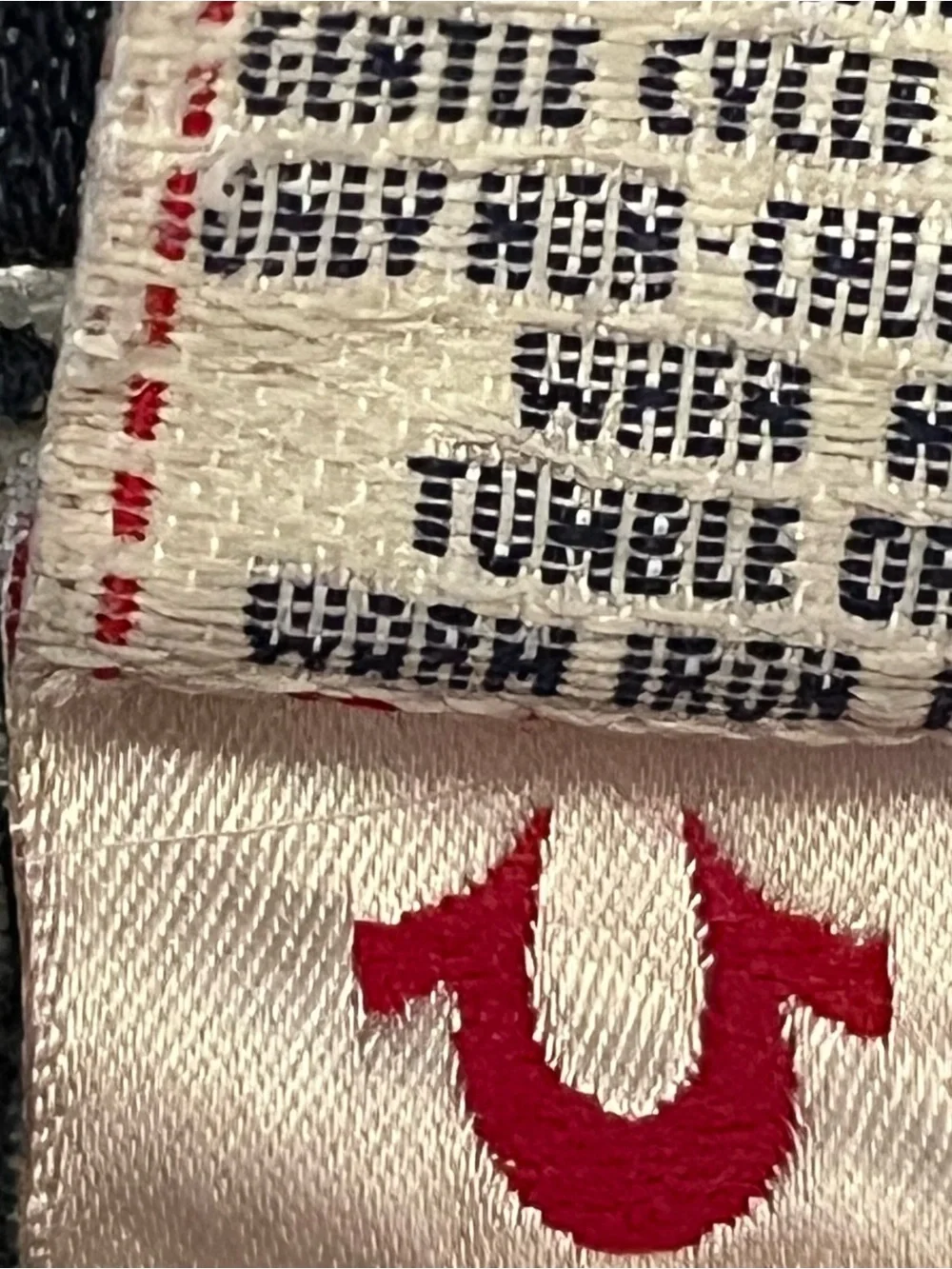 🇺🇸 True Religion Woman’s Low Rise Skinny Jeans with White Stitching & Embroidery - Picture 11 of 16
